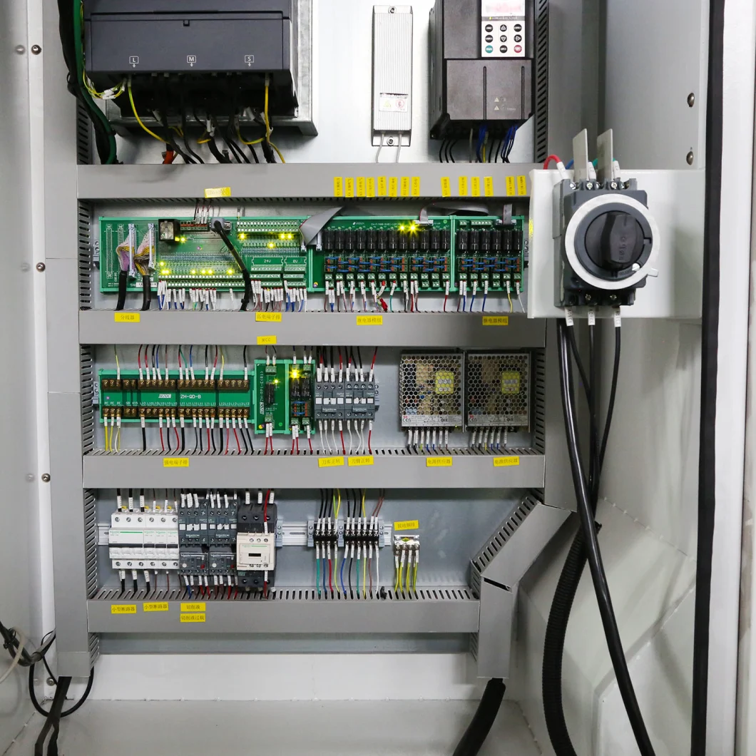 CNC Vertical Milling Machine Center Tc-855 with Fanuc Control